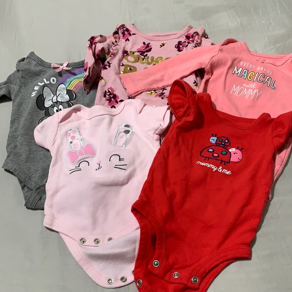 Baby Girl Onesie Bundle (0 months to 6 months) - Picture 1 of 6